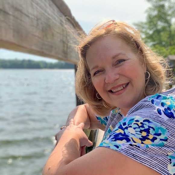 Meet your Posher, Edwina - Picture 3 of 4